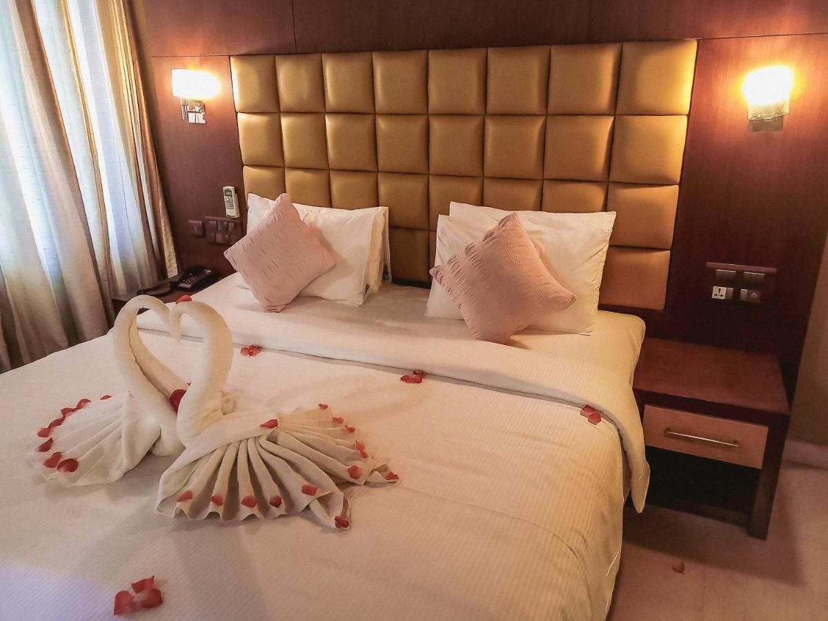 The Wave Lakeview Resort & Spa 瓦亚纳德 外观 照片