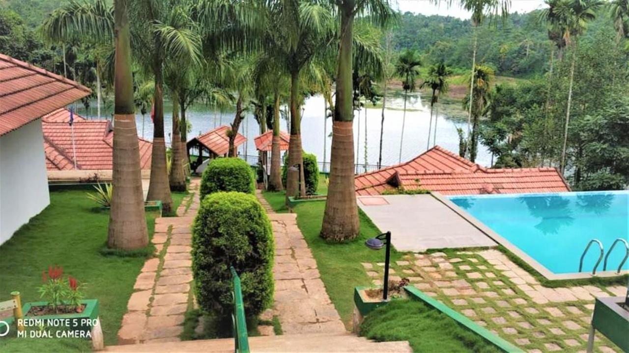 The Wave Lakeview Resort & Spa 瓦亚纳德 外观 照片